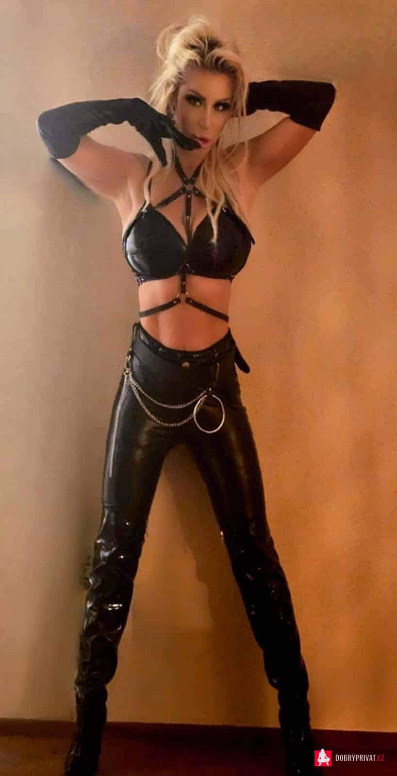 Domina Paris