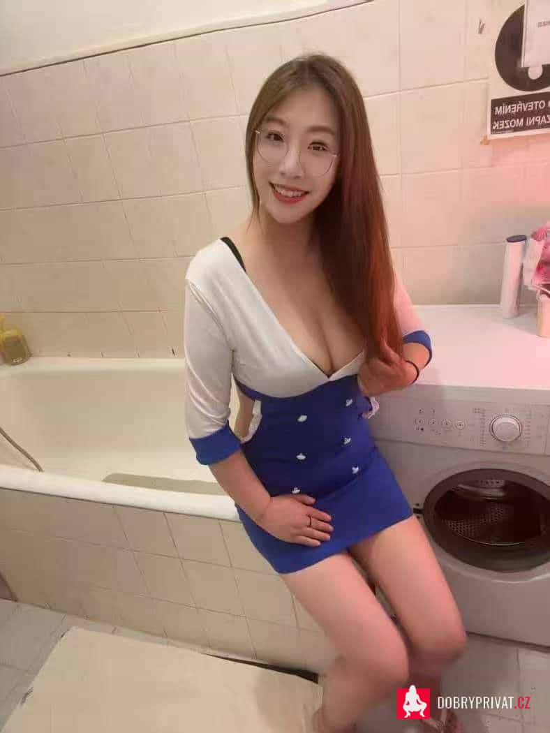 Asiatka Wendy a YiYi